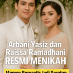 Foto close-up Arbani Yasiz dan Raissa Ramadhani tersenyum bahagia di hari pernikahan 9 Agustus 2025, mengenakan busana pengantin putih elegan.